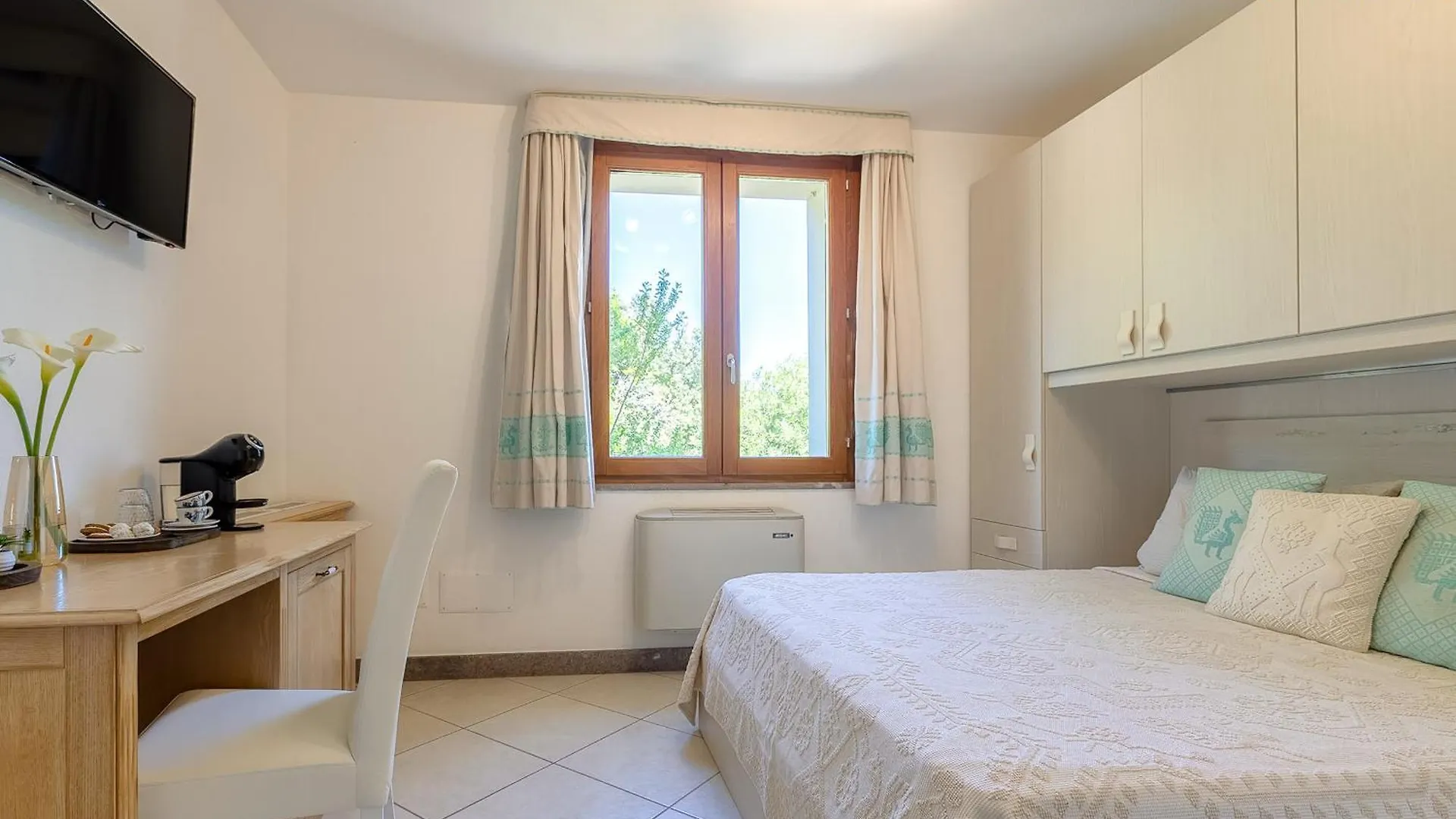 Villa Janas Luxury Villa Surrounded By Large Park, Swimming Pool, Parking And Wifi Alghero
