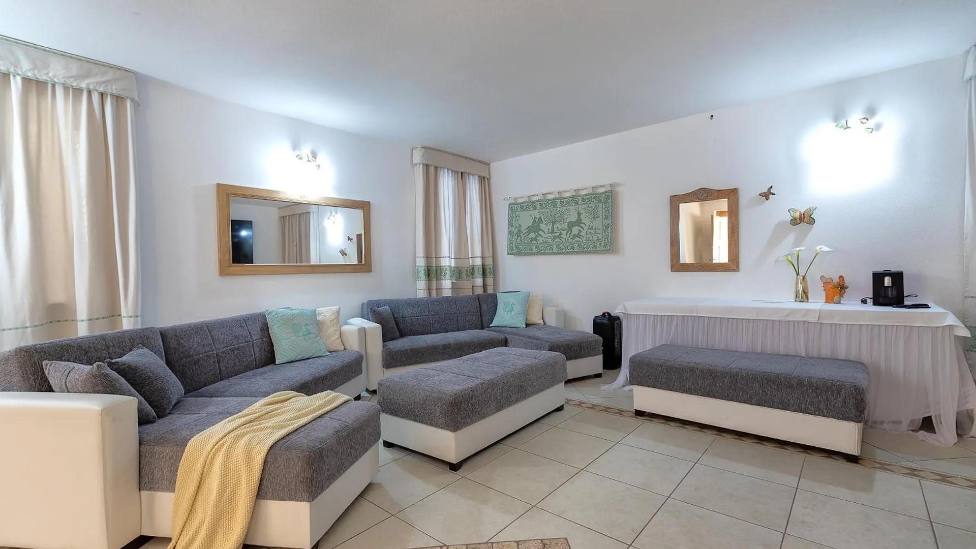 Villa Janas Luxury Villa Surrounded By Large Park, Swimming Pool, Parking And Wifi Alghero